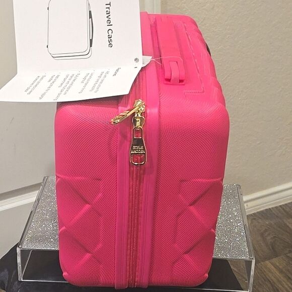 Steve Madden Freya Collection Hard Side Travel Cosmetic Case- Magenta - Picture 6 of 10